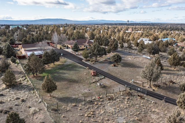 14300 SW Chickadee Road, Terrebonne, OR 97760