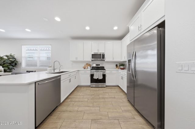 4064 E CATCLAW Street, Gilbert, AZ 85296