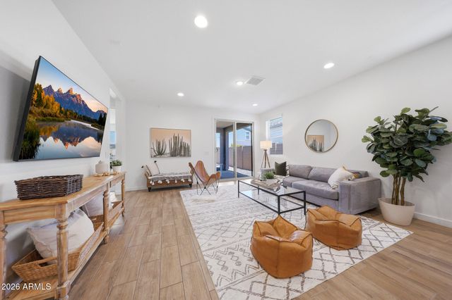 4064 E CATCLAW Street, Gilbert, AZ 85296