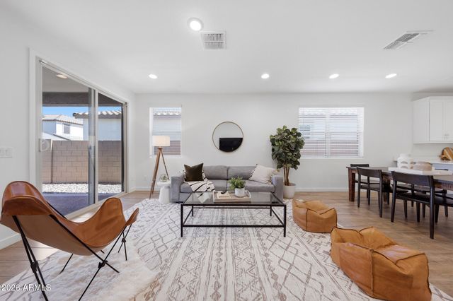 4064 E CATCLAW Street, Gilbert, AZ 85296