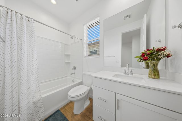 4064 E CATCLAW Street, Gilbert, AZ 85296