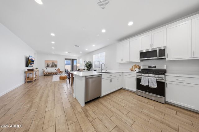 4064 E CATCLAW Street, Gilbert, AZ 85296