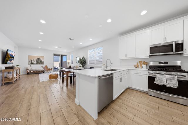 4064 E CATCLAW Street, Gilbert, AZ 85296