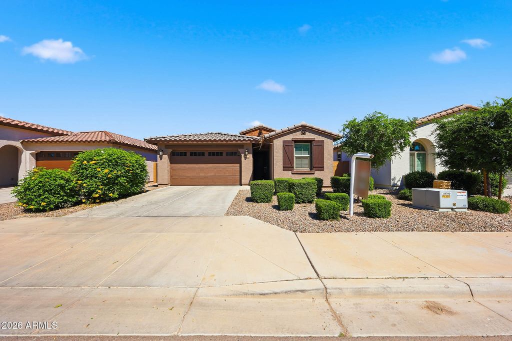4064 E CATCLAW Street, Gilbert, AZ 85296