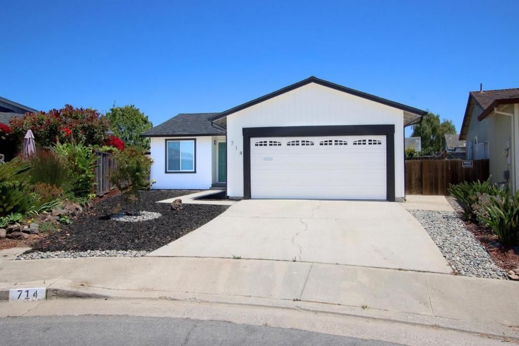 Image 3 of property listing at 714 Heather Court, Watsonville, CA 95076