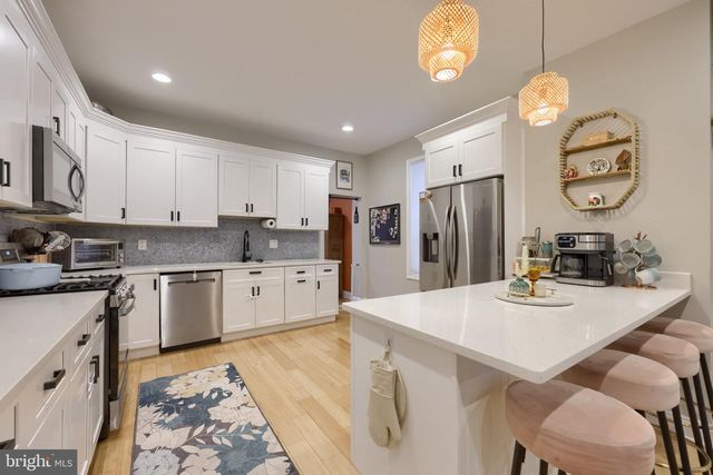3832 MANAYUNK AVE, Philadelphia, PA 19128