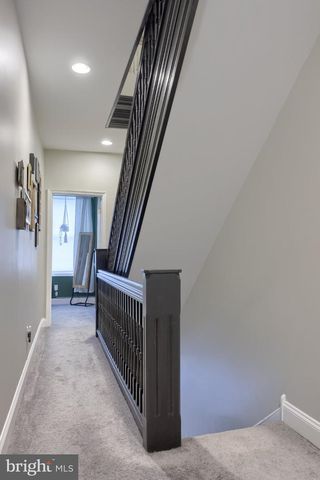 3832 MANAYUNK AVE, Philadelphia, PA 19128