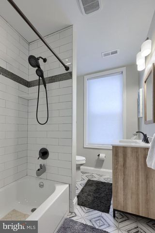 3832 MANAYUNK AVE, Philadelphia, PA 19128