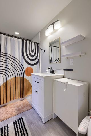 3832 MANAYUNK AVE, Philadelphia, PA 19128