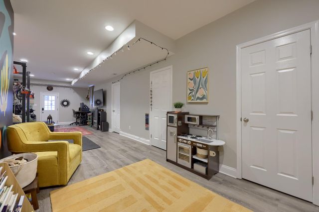 3832 MANAYUNK AVE, Philadelphia, PA 19128