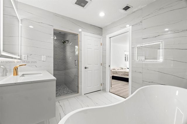 947 Nautilus Isle 0, Dania Beach, FL 33004