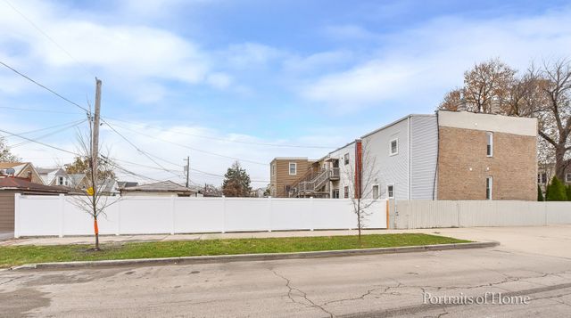 3501 W Le Moyne Street 1, Chicago, IL 60651