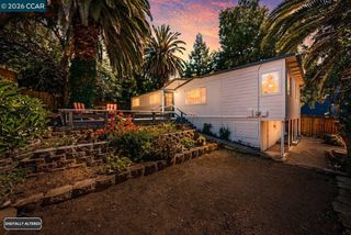 4632 Steele Street, Oakland, CA 94619