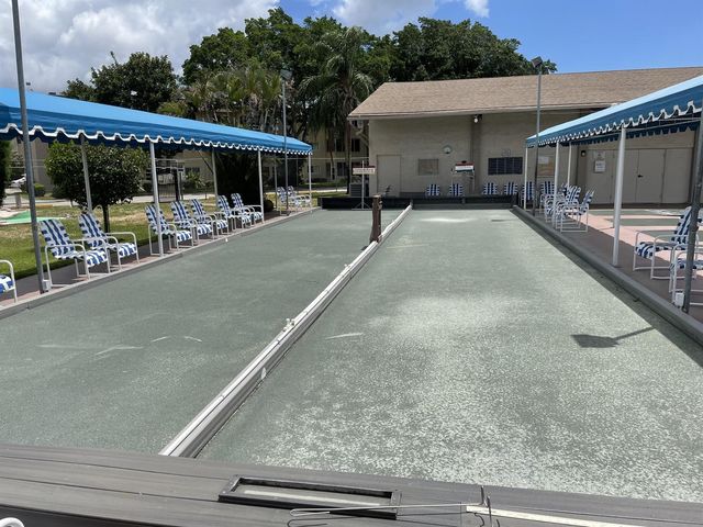 225 Bonnie Boulevard 211, Palm Springs, FL 33461