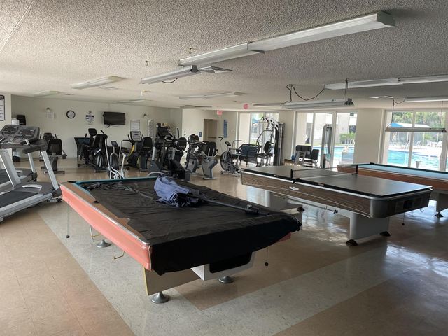 225 Bonnie Boulevard 211, Palm Springs, FL 33461