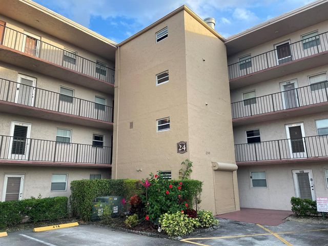 225 Bonnie Boulevard 211, Palm Springs, FL 33461