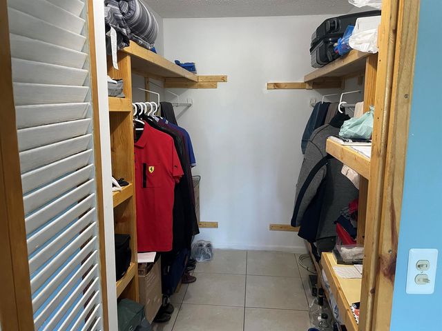 225 Bonnie Boulevard 211, Palm Springs, FL 33461