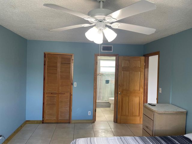 225 Bonnie Boulevard 211, Palm Springs, FL 33461
