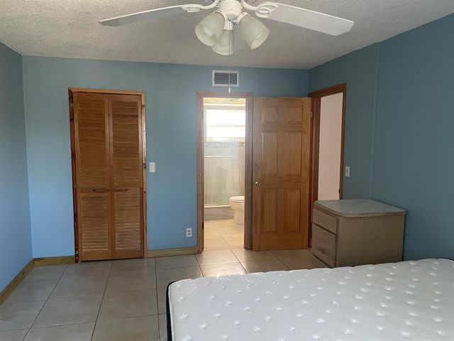225 Bonnie Boulevard 211, Palm Springs, FL 33461