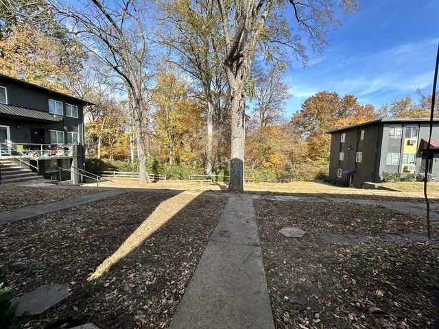 550 Harding Pl Apt B108, Nashville, TN 37211