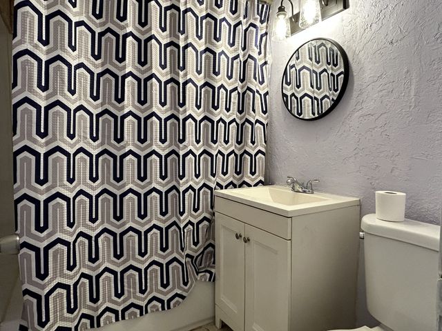 550 Harding Pl Apt B108, Nashville, TN 37211