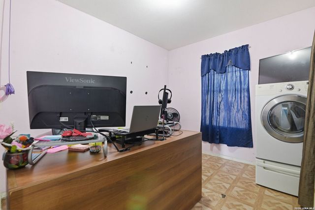 554 Park Village, San Antonio, TX 78227