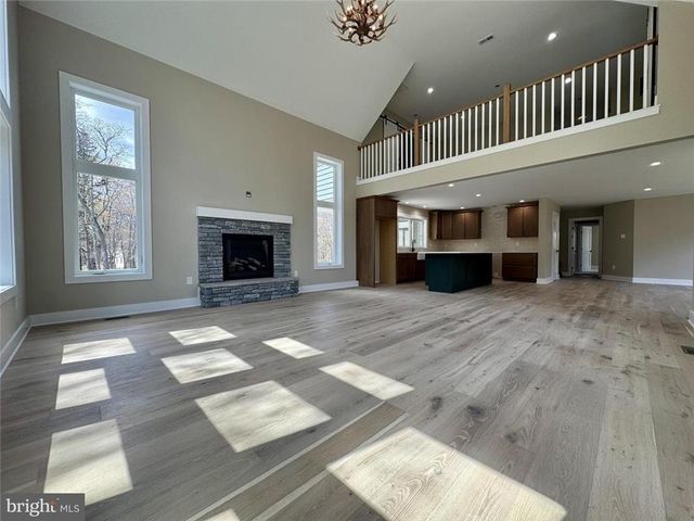 101 Lindbergh Circle, Penn Forest Twp, PA 18210