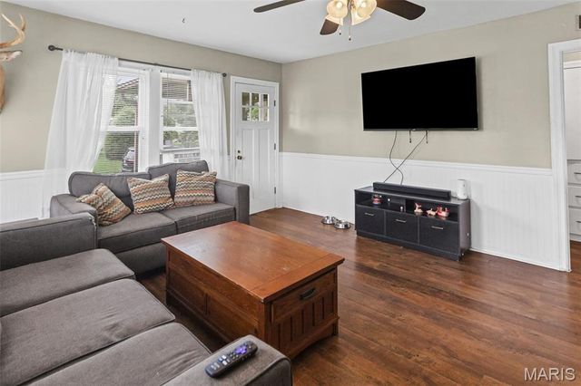 310 Market, Brighton, IL 62012