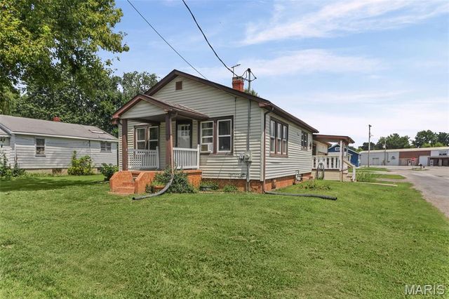 310 Market, Brighton, IL 62012