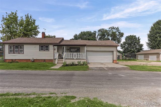 310 Market, Brighton, IL 62012