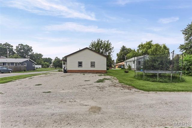 310 Market, Brighton, IL 62012