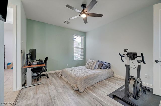 676 Suguaro Bluffs Street, Henderson, NV 89014