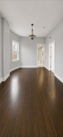 3018 W Flournoy Street, Chicago, IL 60612