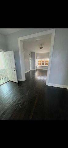 3018 W Flournoy Street, Chicago, IL 60612