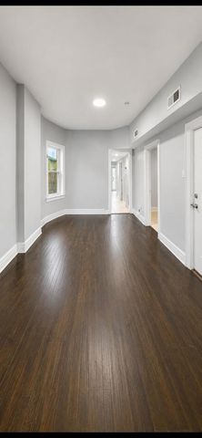 3018 W Flournoy Street, Chicago, IL 60612