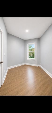 3018 W Flournoy Street, Chicago, IL 60612