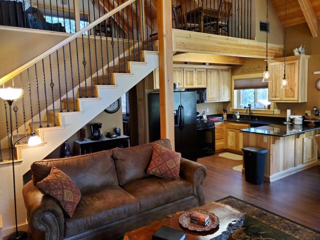 1283 Mountain View Rd, Tamarack, CA 95223