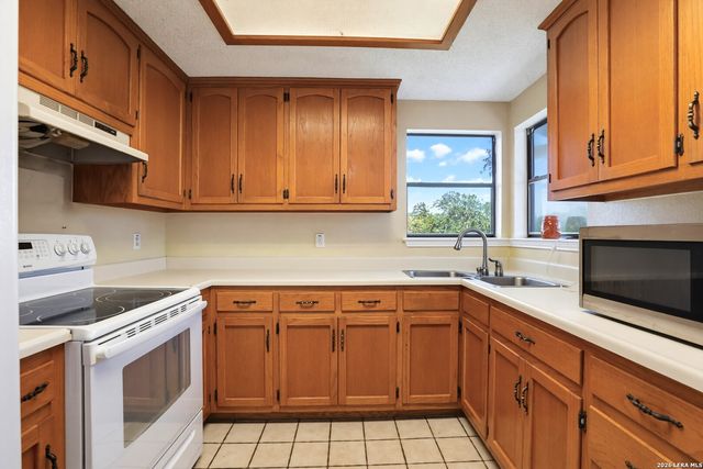 340 Joy Dr, San Antonio, TX 78223