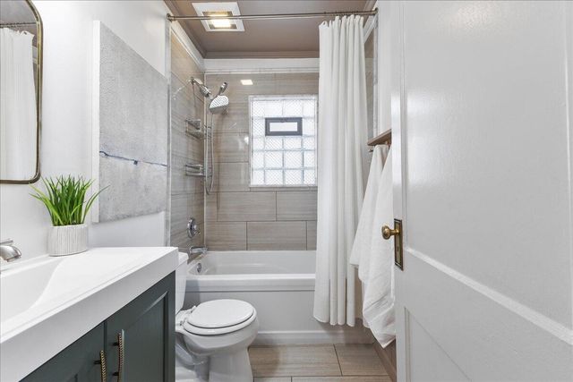 256 W Tacoma Street, Clawson, MI 48017