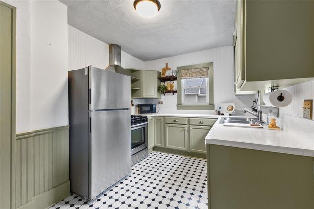 256 W Tacoma Street, Clawson, MI 48017