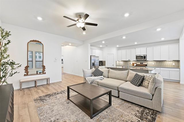 805 Westwood Drive, League City, TX 77573