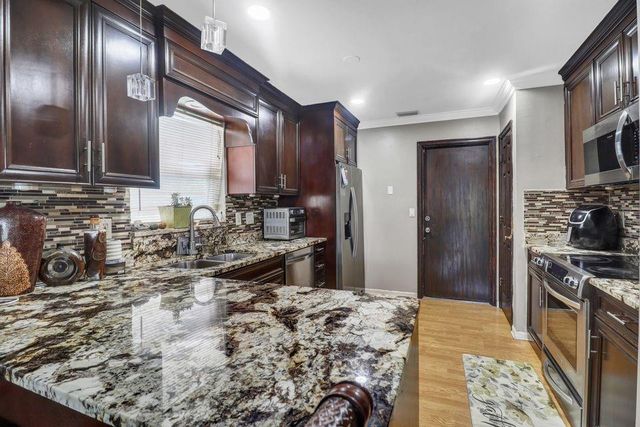 1521 Snapdragon Drive, Wellington, FL 33414