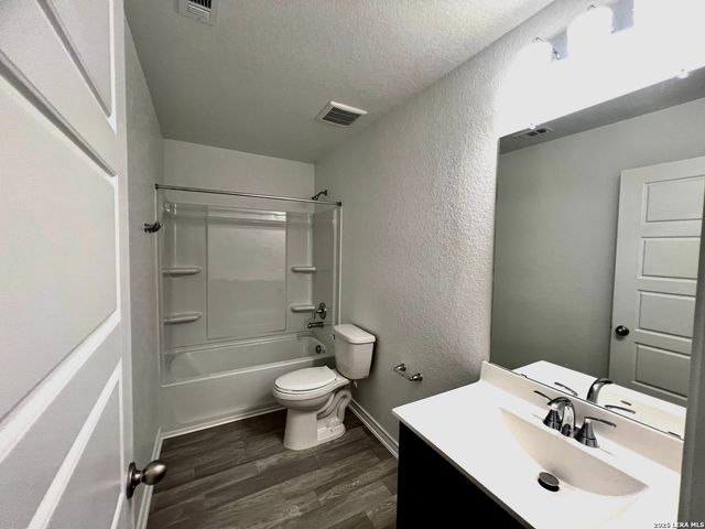 7510 FISHBOWL LN., San Antonio, TX 78253