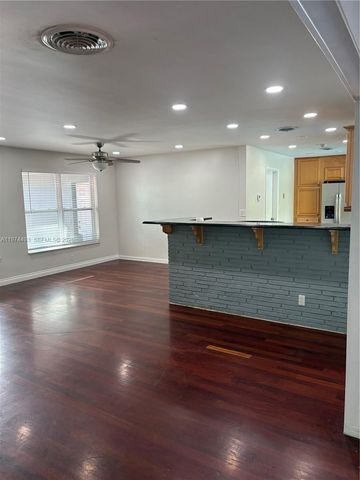 3617 Cleveland St, Hollywood, FL 33021