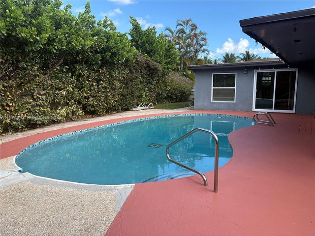 3617 Cleveland St, Hollywood, FL 33021