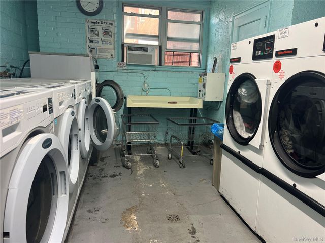 3011 Parsons Boulevard 7N, Flushing, NY 11354