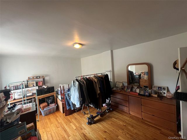 3011 Parsons Boulevard 7N, Flushing, NY 11354