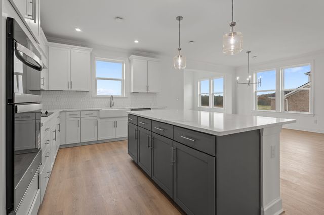 905 Champion Circle, Mount Juliet, TN 37122