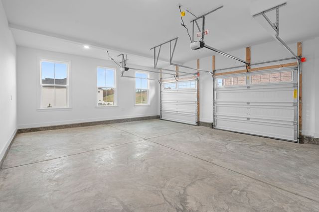 905 Champion Circle, Mount Juliet, TN 37122