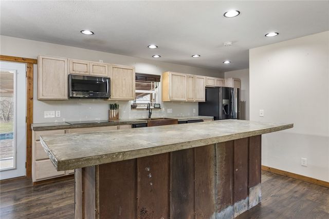 1622 Brittain Cemetery Road, Harrison, AR 72601